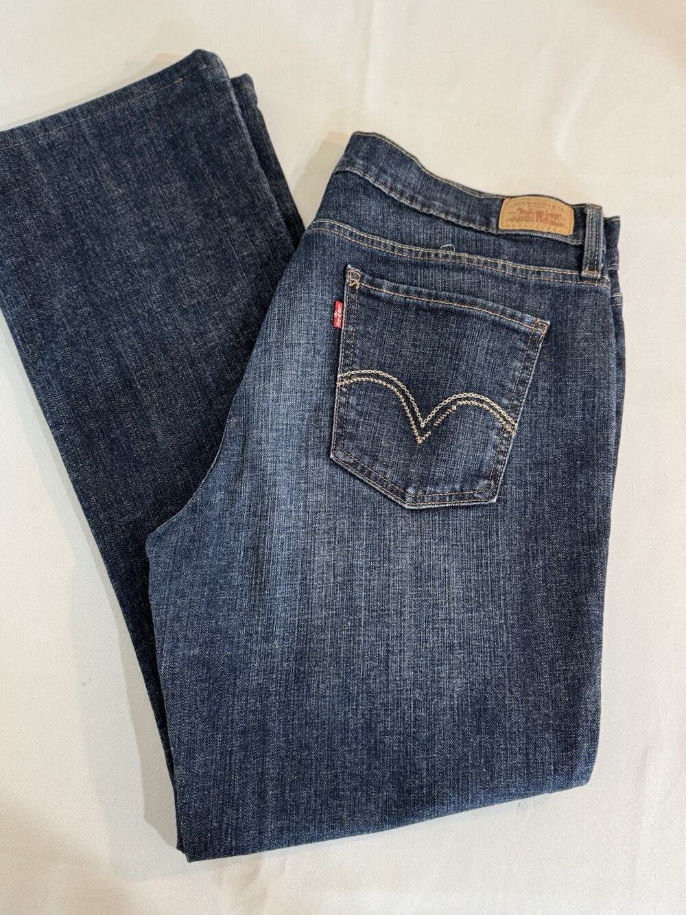 Levi's Women's 515 Bootcut Jeans Blue Dark Wash Mid Rise Cotton 5-Pocket